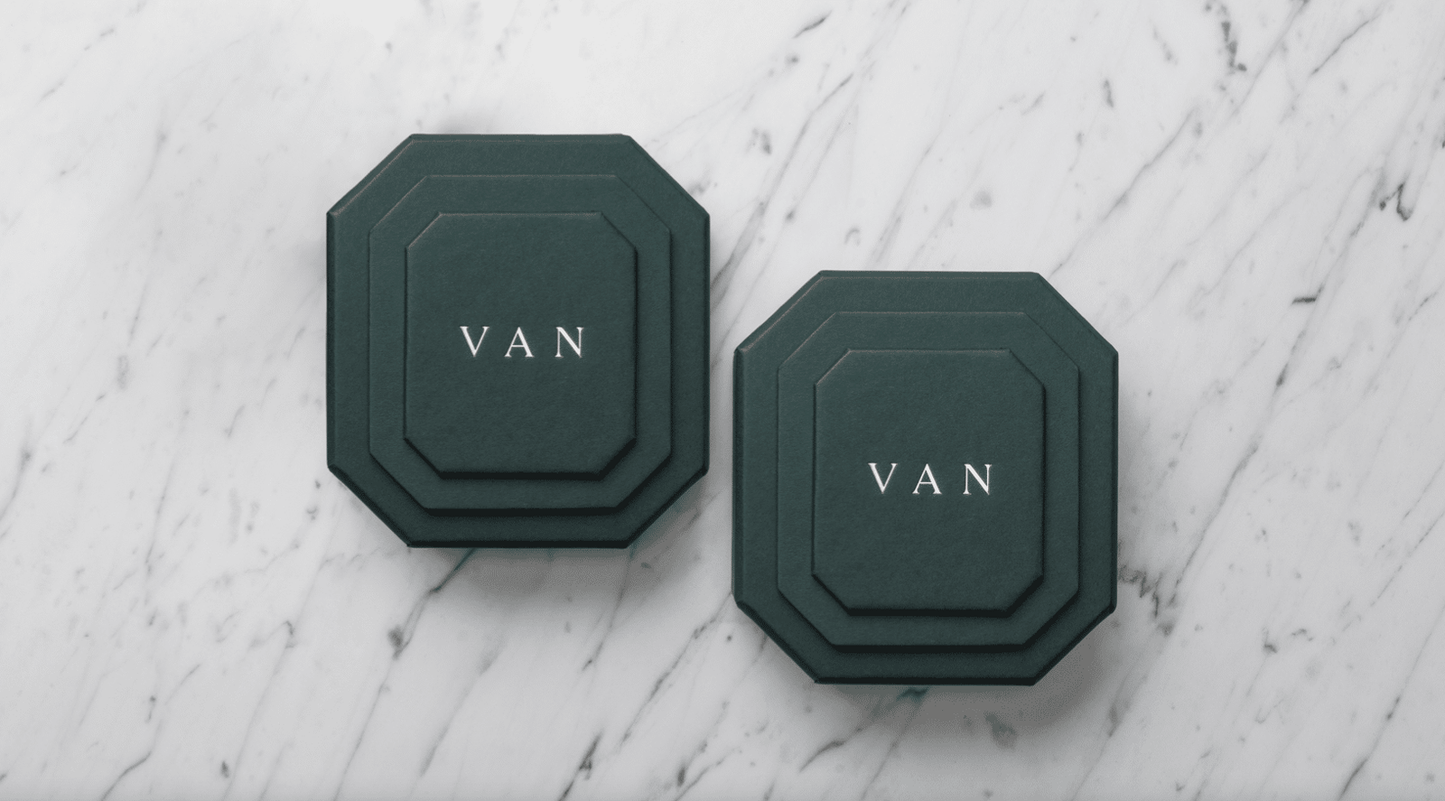 Van Studs with Hidden Hook Diamond